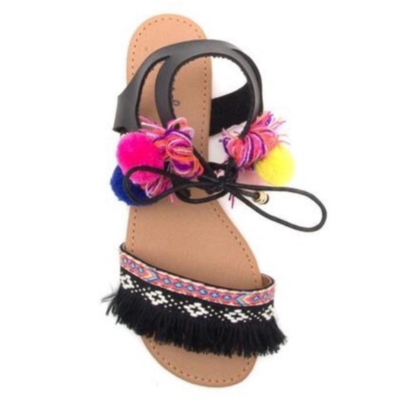 NIB Pom Pom Tribal Sandals Sz 8 - Picture 2 of 4